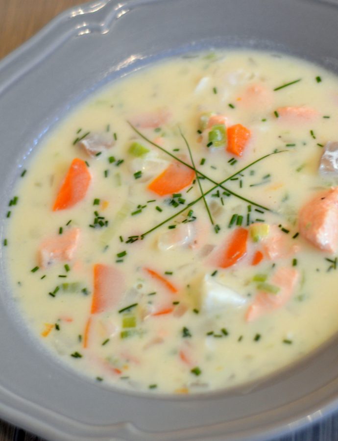 KREMET FISKESUPPE MED LAKS OG TORSK